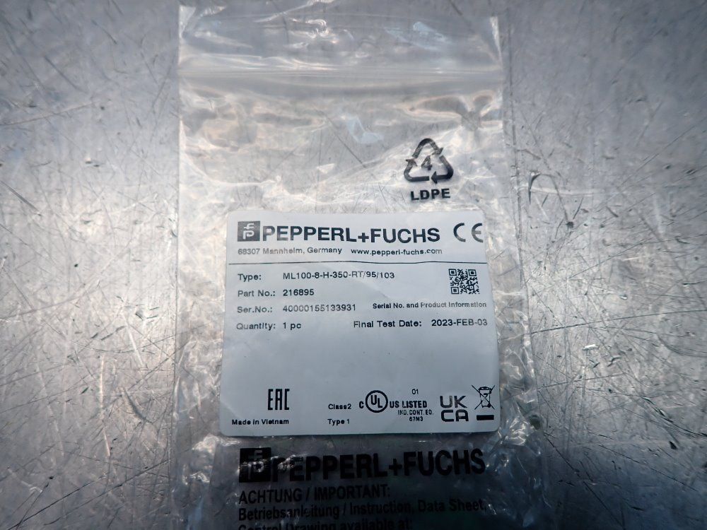 Pepperl+fuchs 5-350 Mm Detection Range, 10-30 Vdc Background Suppression Sensor - Ml100-8-h-350-rt/95/103