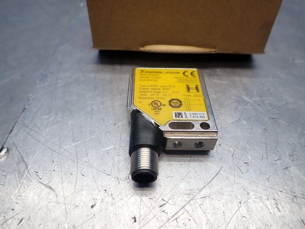 Pepperl+fuchs 10 Meter Detection Range Photoelectric Sensor - Sla12-r/124