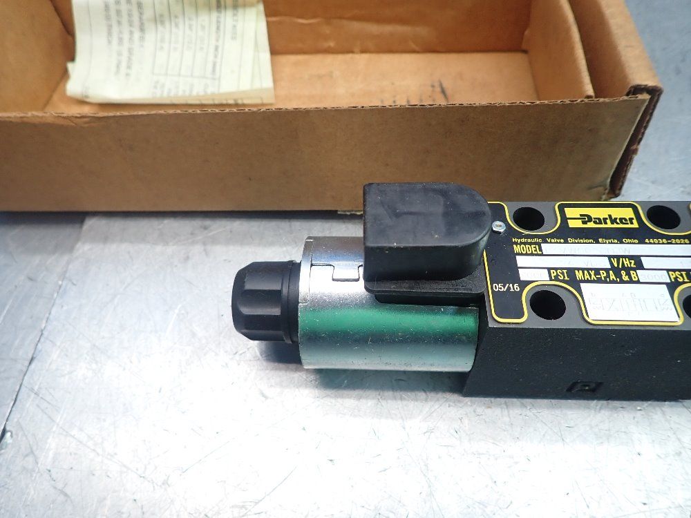 Parker 19 Gallons Per Minute Hydraulic Control Solenoid Valve - D1vw002cnjw