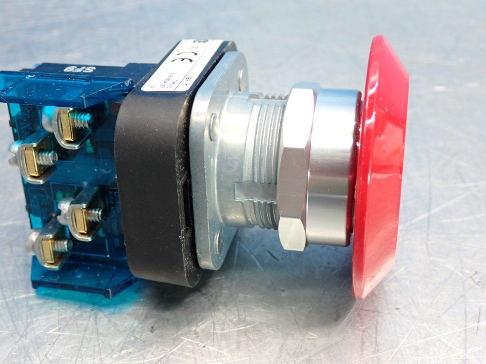 Allen Bradley 30mm Mushroom Head Push-pull Button Device - 800t-fxj6av