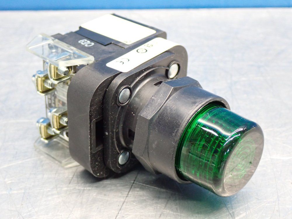 Allen Bradley Momentary Push Button Switch - 800h-qrbh2ga2