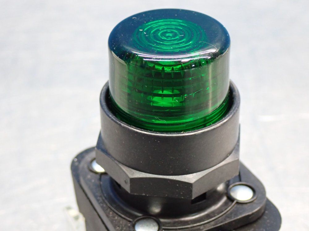 Allen Bradley Momentary Push Button Switch - 800h-qrbh2ga2