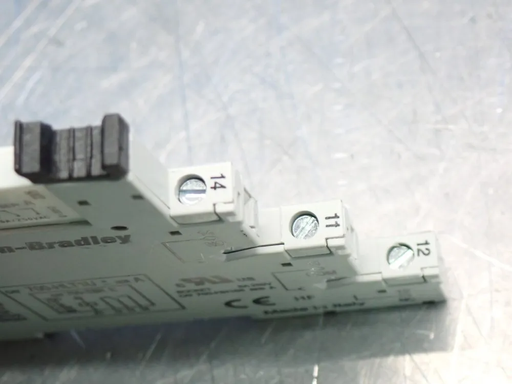 Allen Bradley Terminal Block Relay Unit 9pcs - 700-hlt1u12