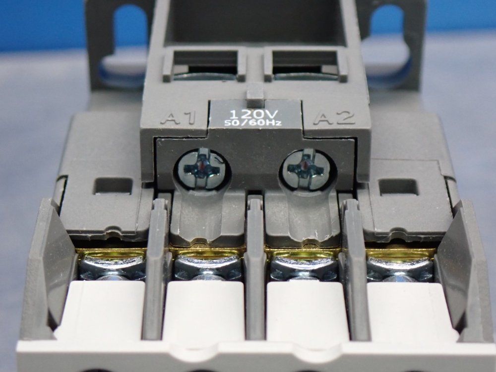 Carlo Gavazzi Magnetic Contactor Unit - Cc18/4 A120