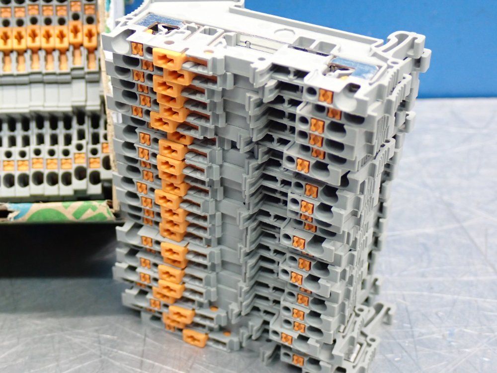 Phoenix Contact Knife-disconnect Terminal Block, 50pcs - Pt1,5/s-mt