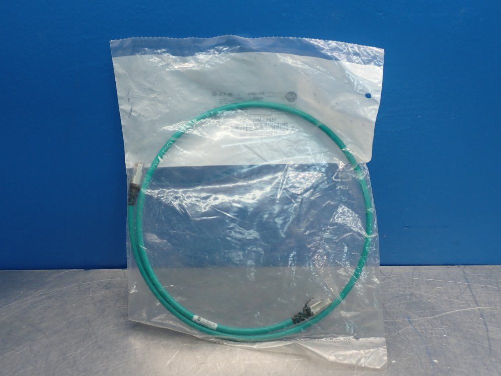 Allen Bradley 100 Mbit/s Rj45 Connection Cable - 1585j-m8ubjm-1