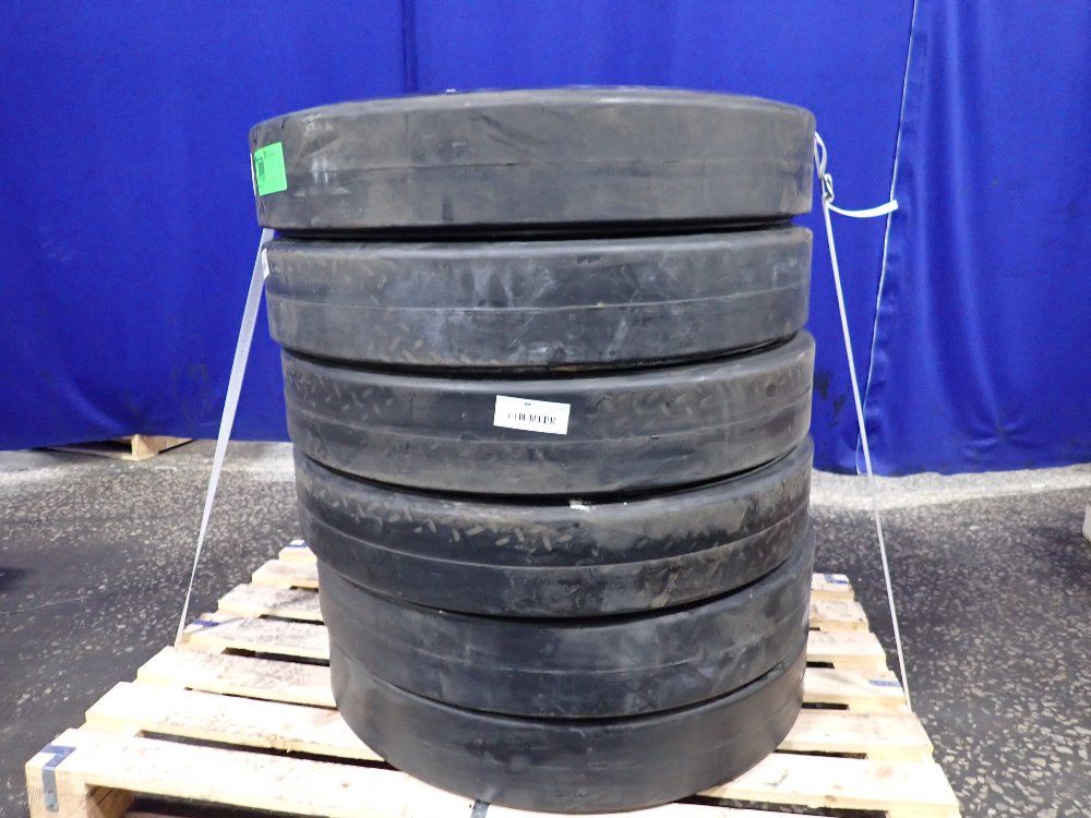 Roadtec 30x5.91 Asphalt Paver Wheel Drive - Rt14 / 201329-01