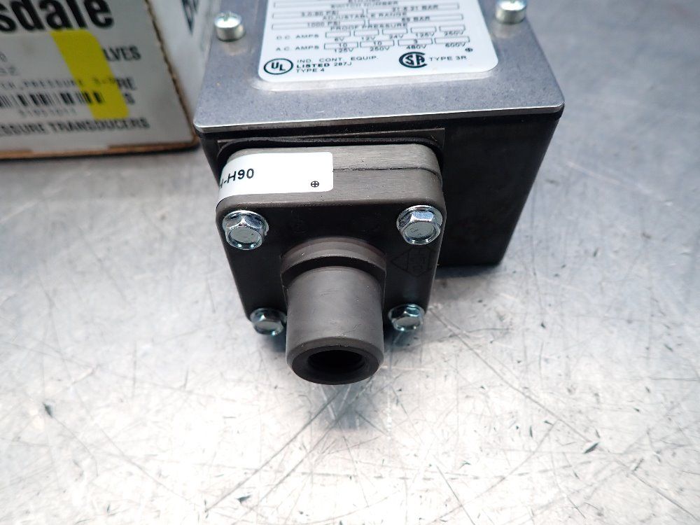 Barksdale Pressure Actuated Switch