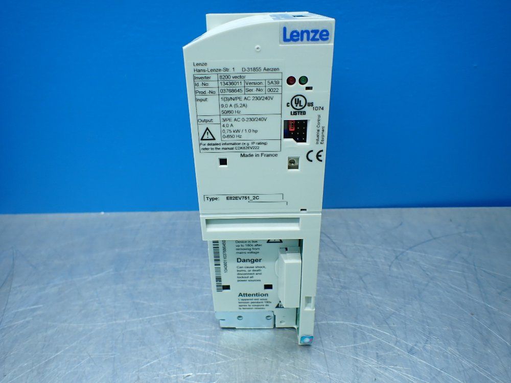Lenze Voltage Inverter Drive. - E82ev751_2c
