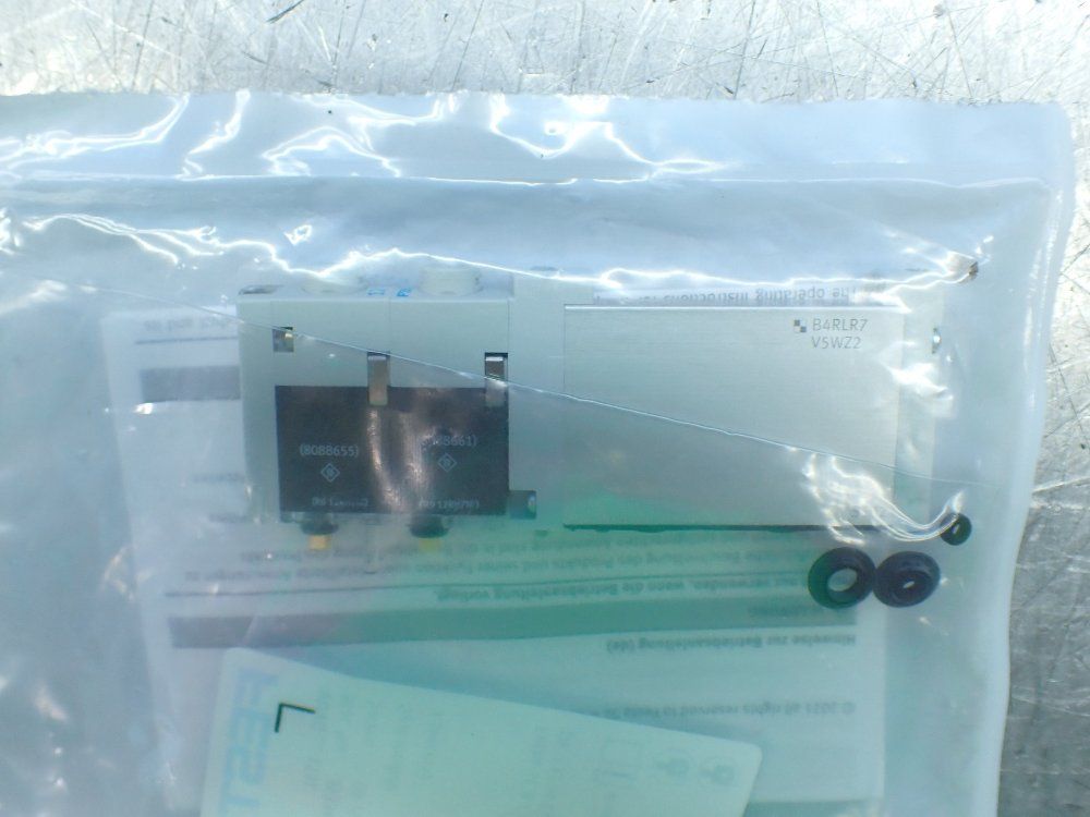 Festo Pneumatic Solenoid Valve - Vuvg-b10-b52-zt-f-1t1l