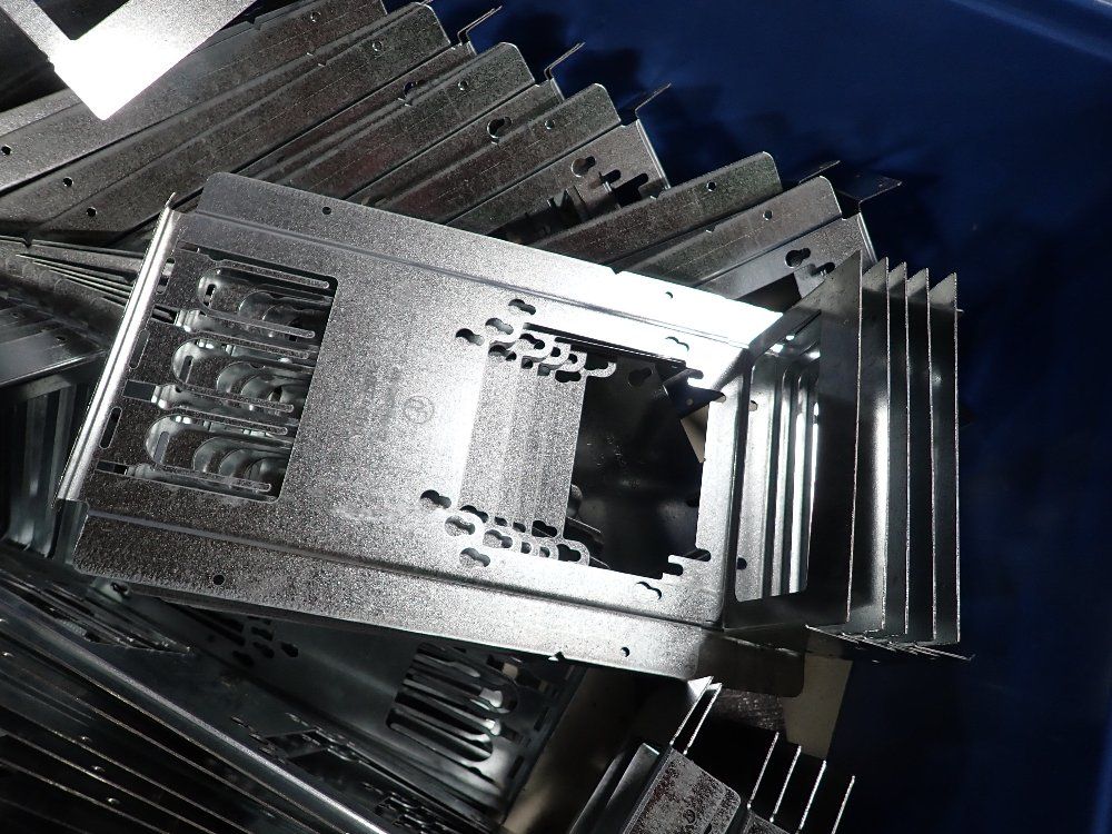 Dual Side Stud Mounting Brackets