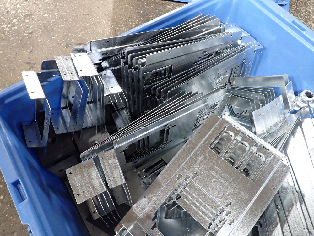 Dual Side Stud Mounting Brackets