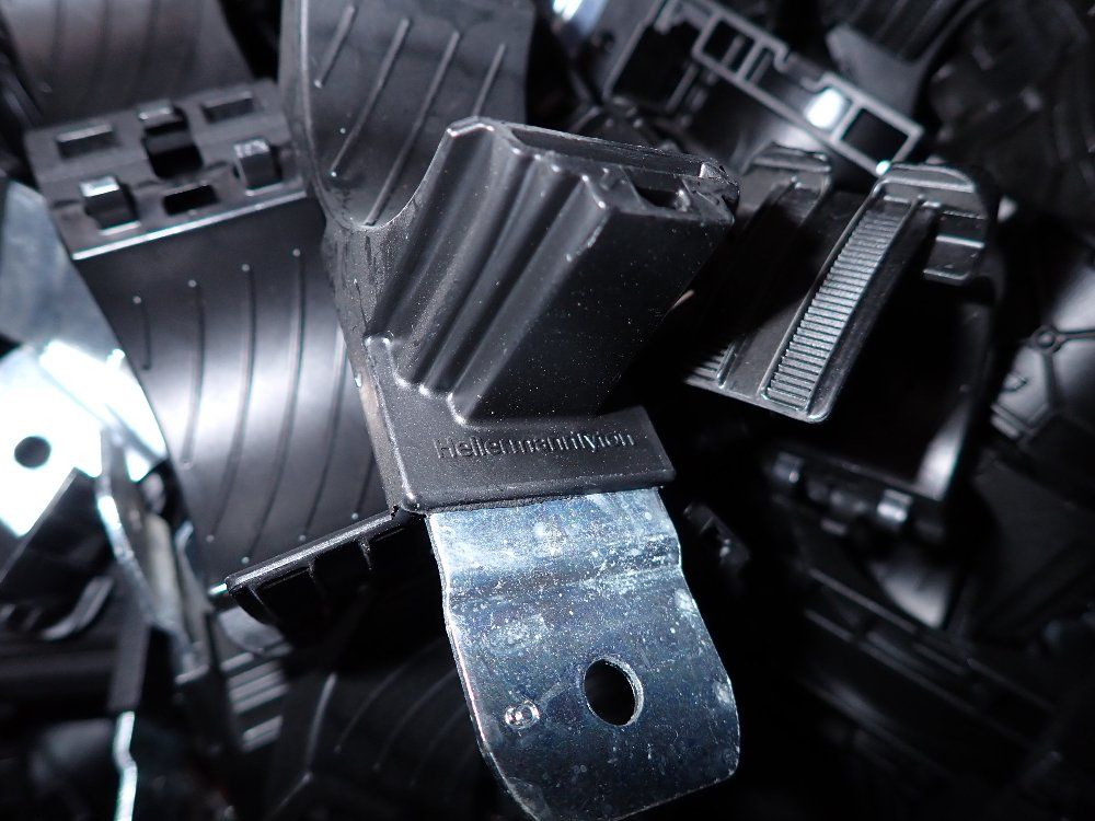 Hellermann Tyton Ratchet P-clamps