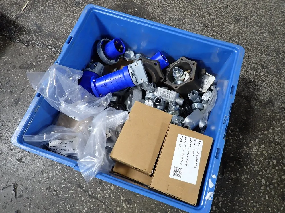 FITTINGS/CONNECTORS/PLUGS