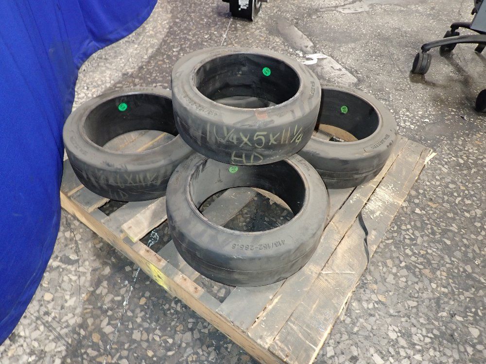 Traxter Tires