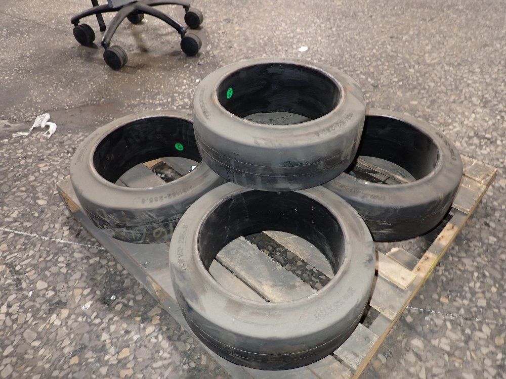 Traxter Tires