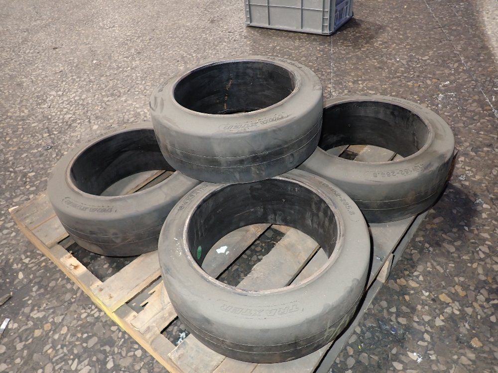 Traxter Tires