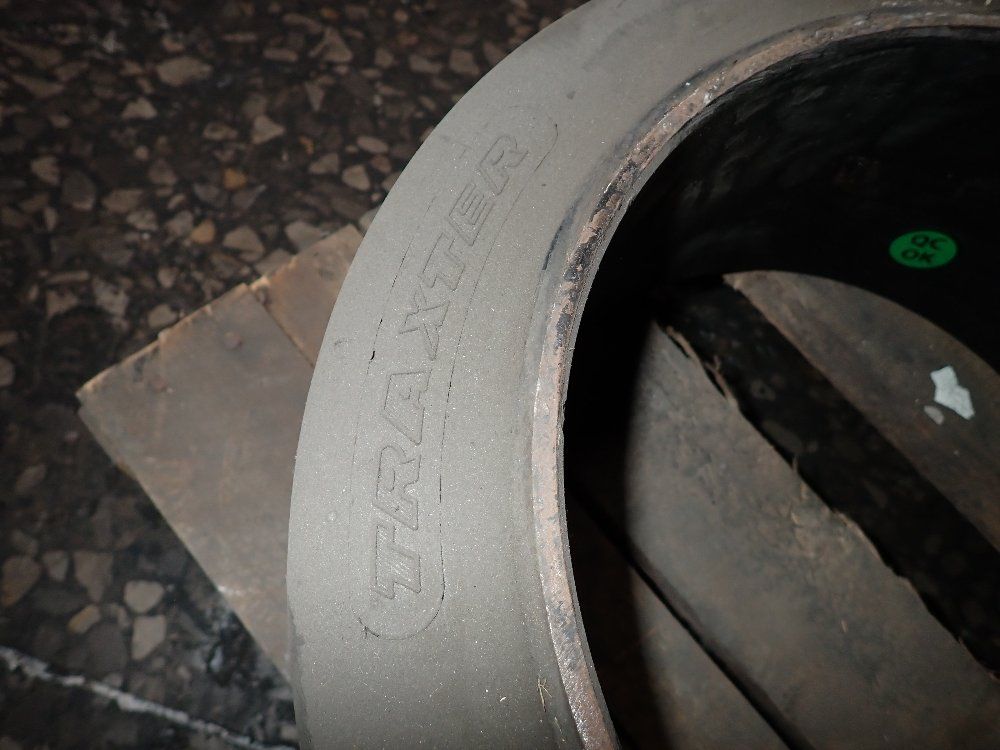 Traxter Tires