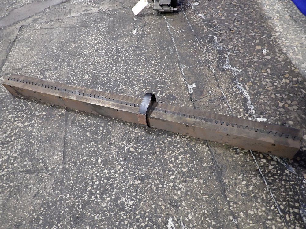  Gear Tracks