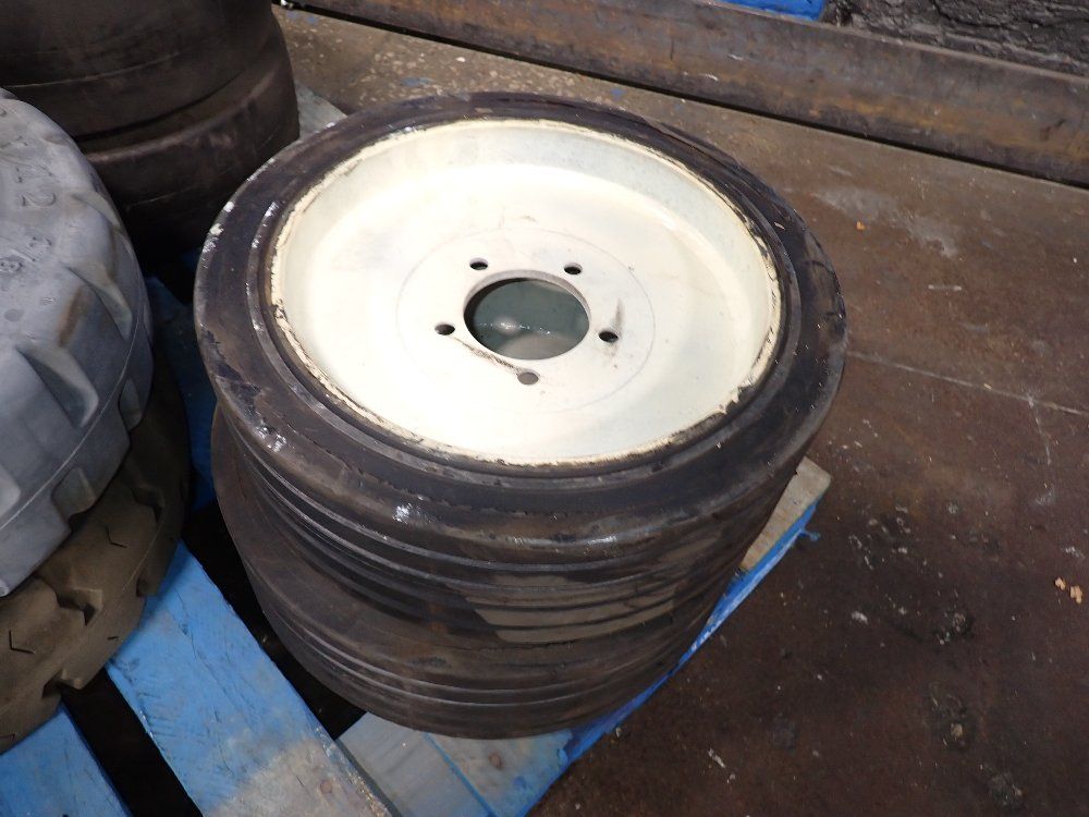  Tires