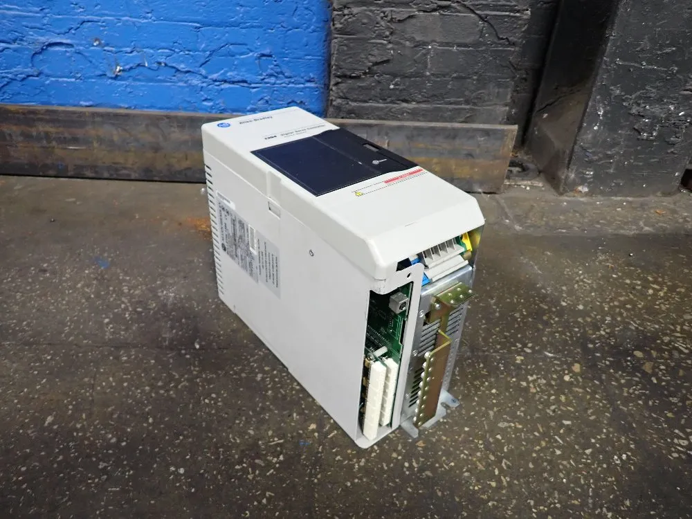 DIGITAL SERVO CONTROLLER