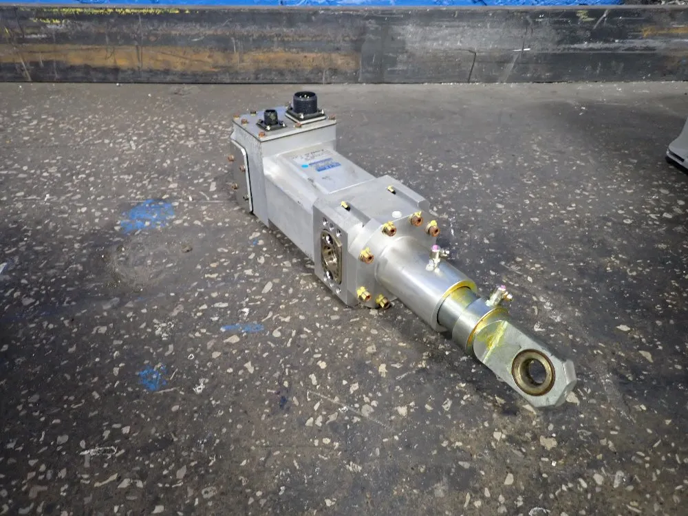 SERVO MOTOR