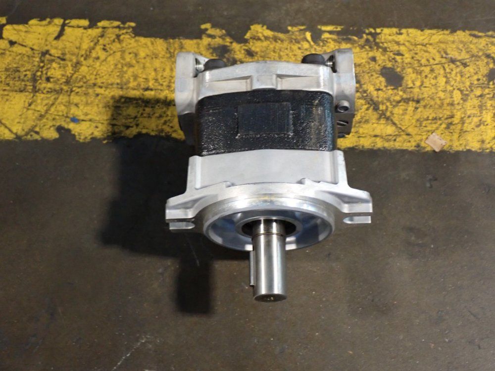 Kyb Gear Pump - 8526031