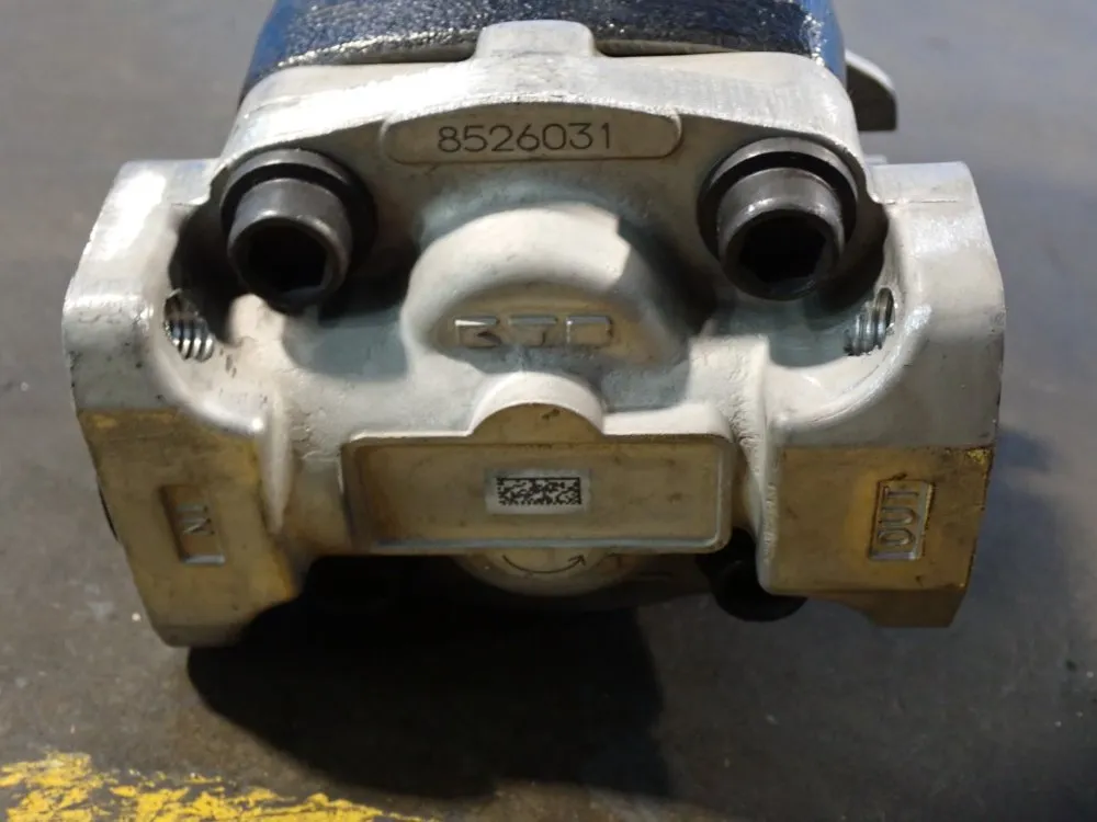 Kyb Gear Pump - 8526031