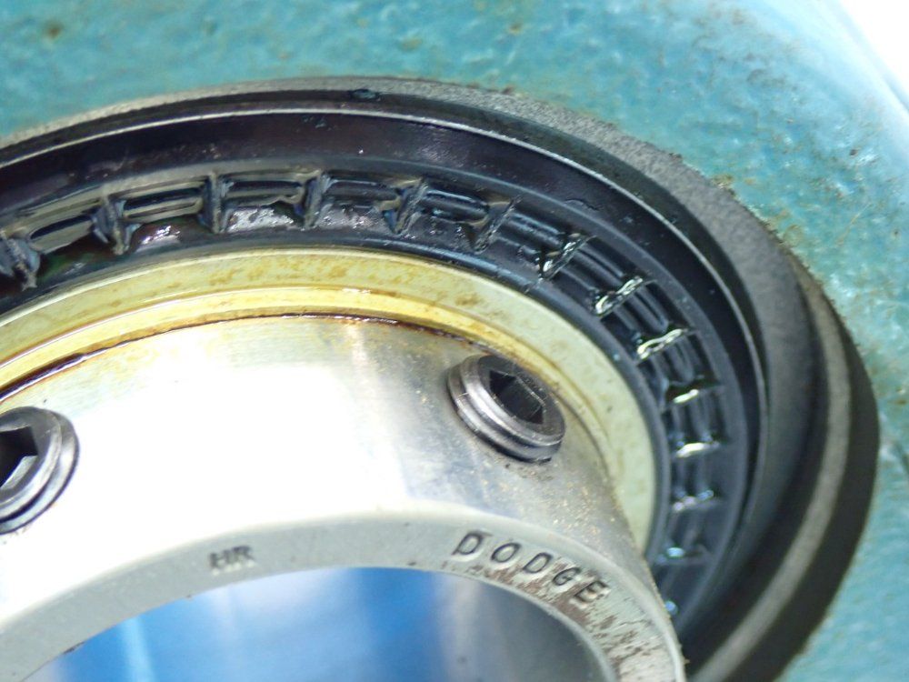 Dodge Pillow Block Ball Bearing - P2b-sc-110