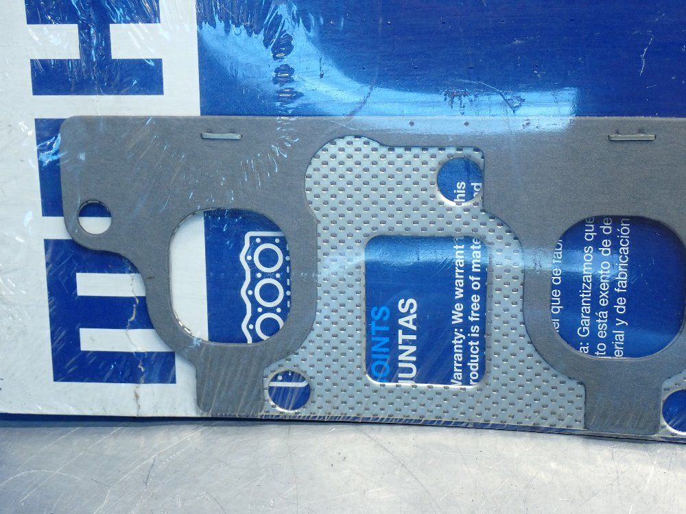 Mahle Perforated Steel Intake Exhaust Manifold Combination Gasket - Ms16040x