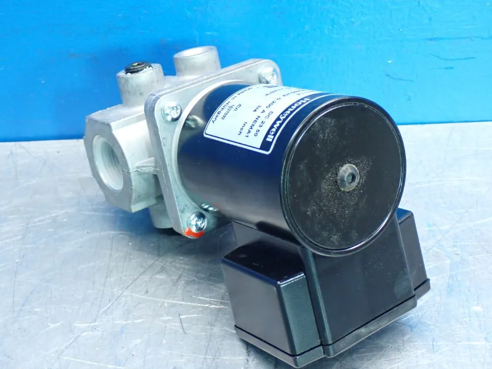 Honeywell Solenoid Gas Valve - V4295a1114