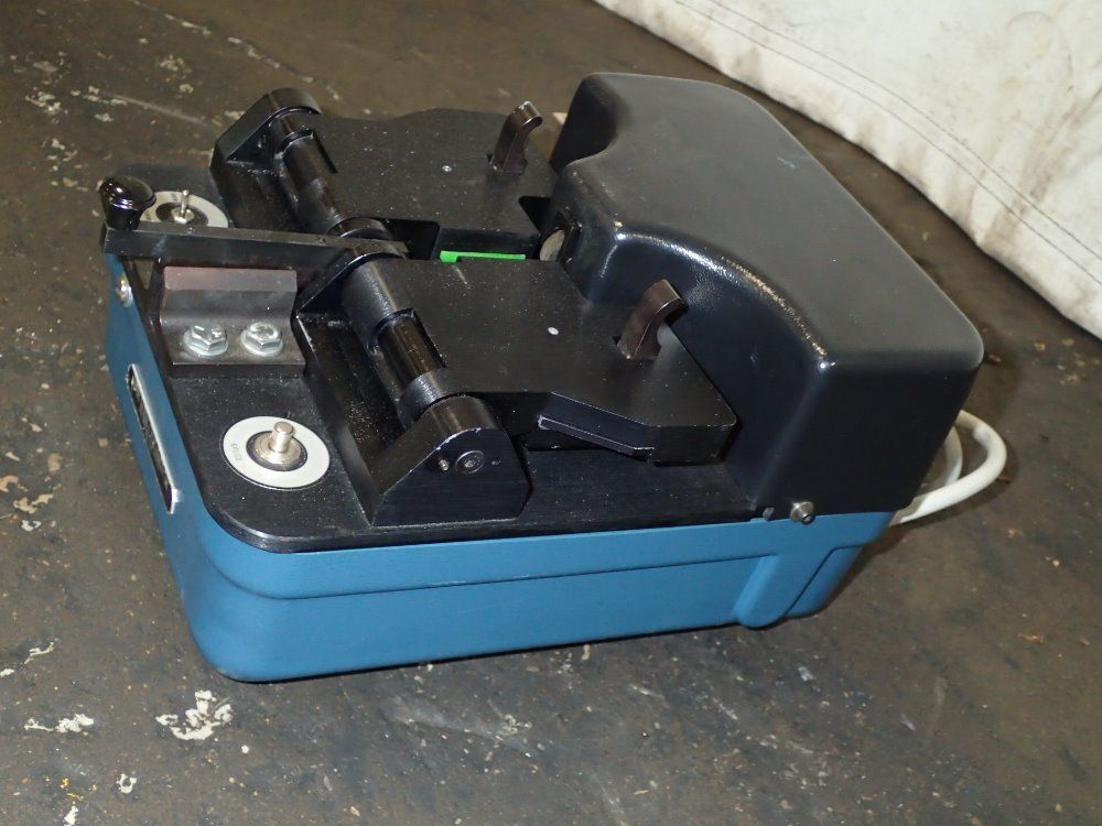 Metric Splicer, Inc Ultrasonic Film Splicer