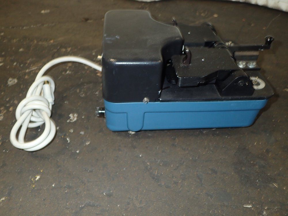 Metric Splicer, Inc Ultrasonic Film Splicer