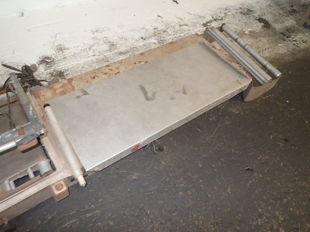 Clamco 22'' X 48'' Conveyorized L - Bar Sealer - 772-48mtp