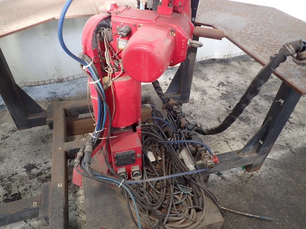 Lincoln/fanuc Welding Robot Cell - A05b-1203-b255/arc Mate