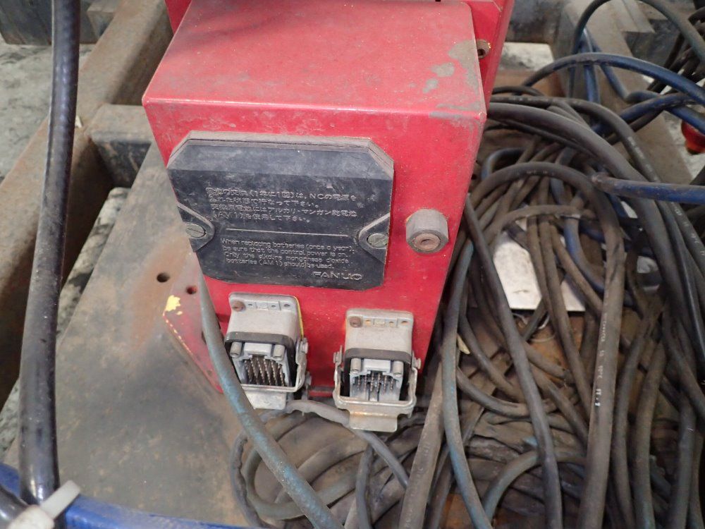 Lincoln/fanuc Welding Robot Cell - A05b-1203-b255/arc Mate