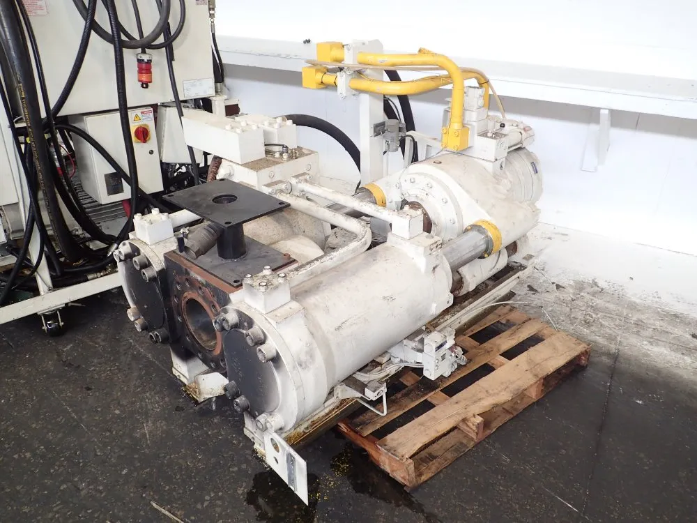 Universal Multishot Systems Injection Molder