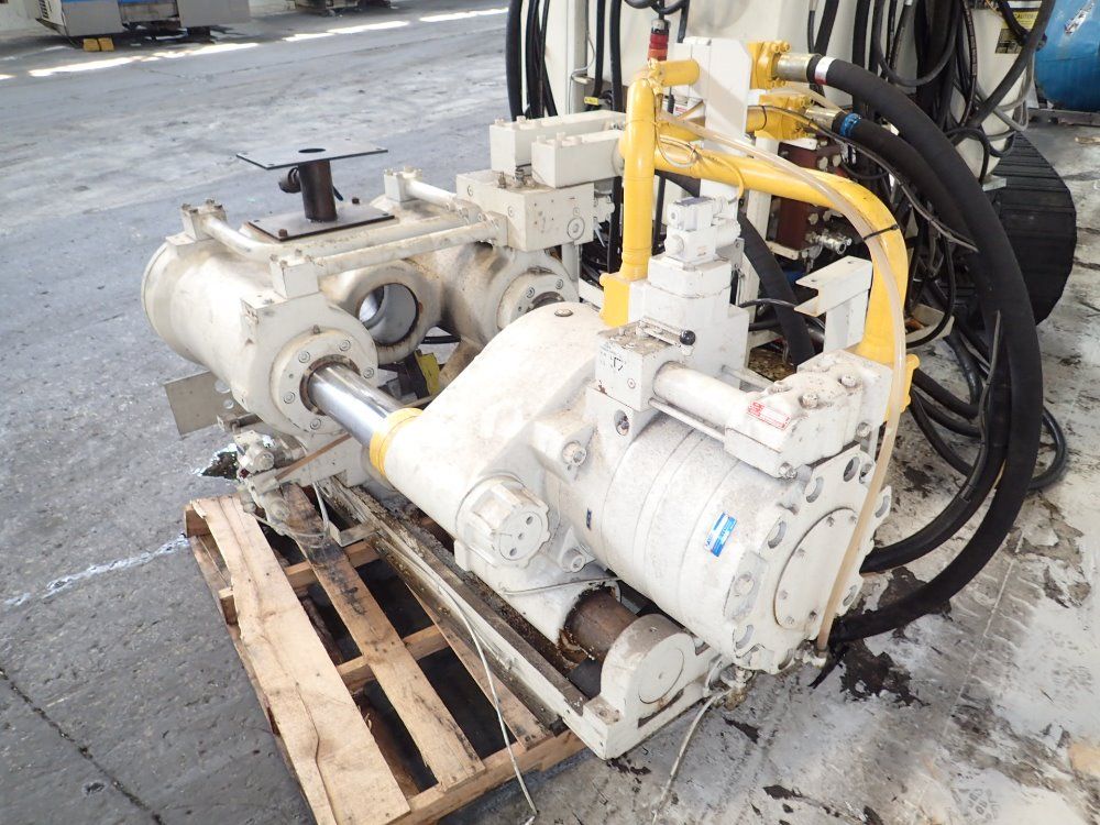 Universal Multishot Systems Injection Molder