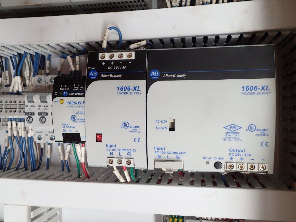 Universal Multishot Systems Injection Molder