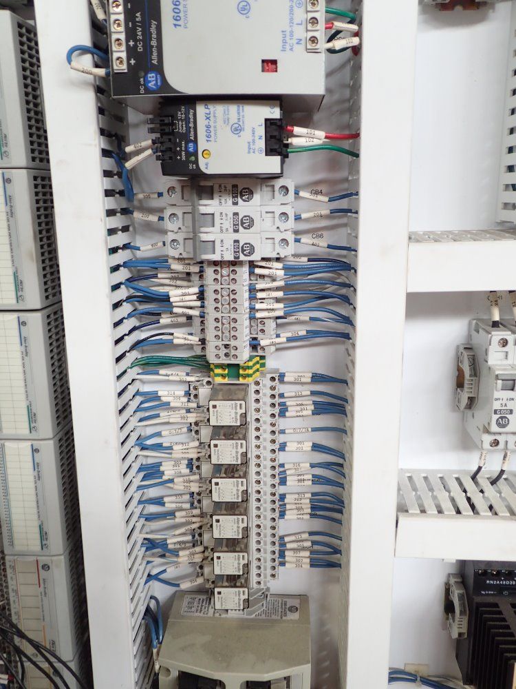 Universal Multishot Systems Injection Molder