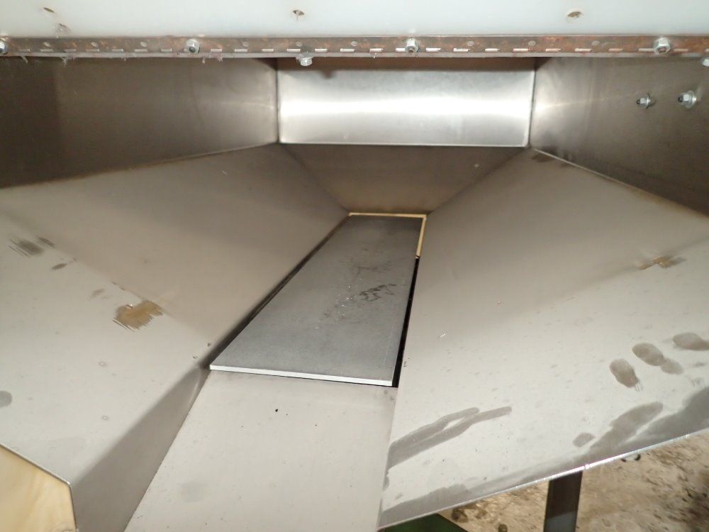 Vibro Block 55'' X 30'' X 38'' Id Vibratory Hopper / Feeder - Vbf10-0