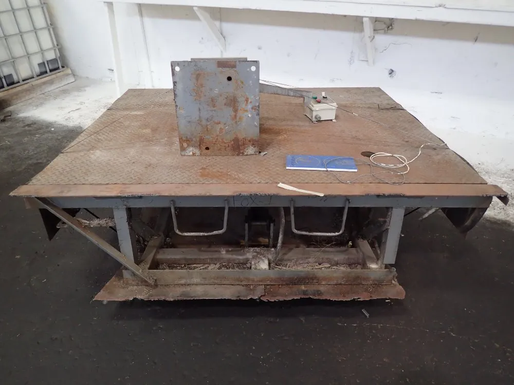 Serco 71'' X 84'' Dock Leveler