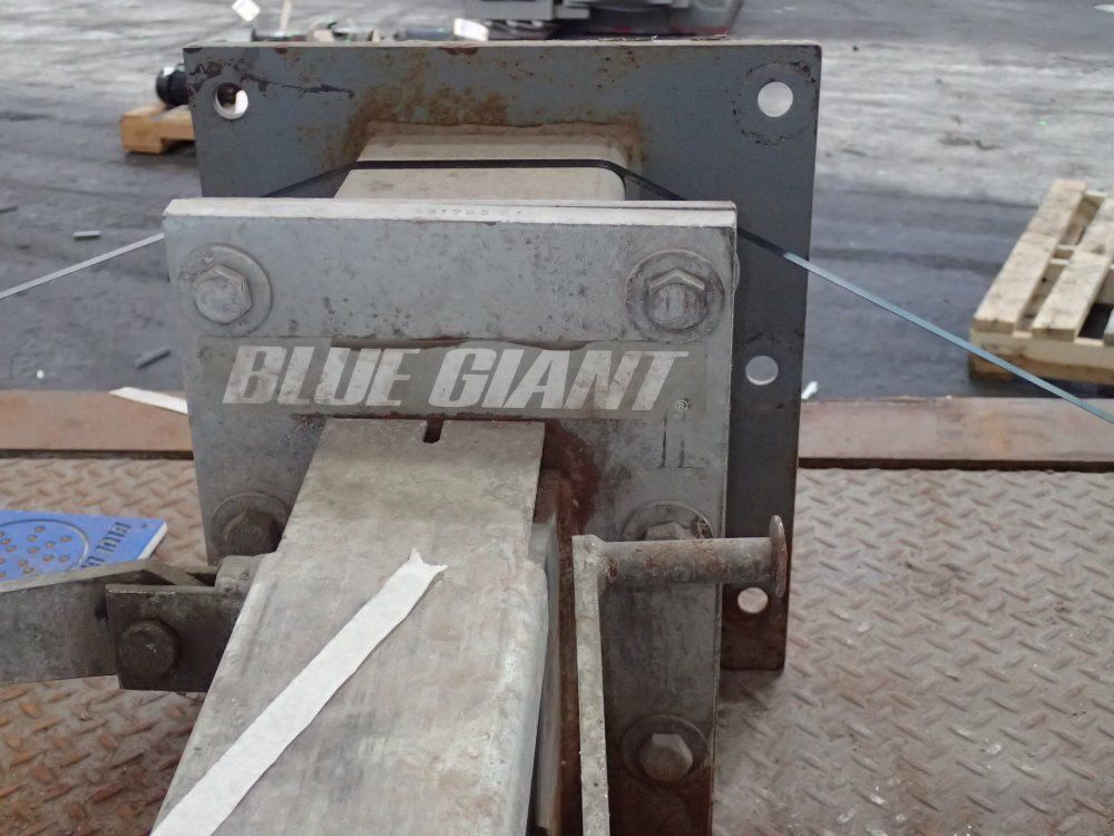 Serco 71'' X 84'' Dock Leveler