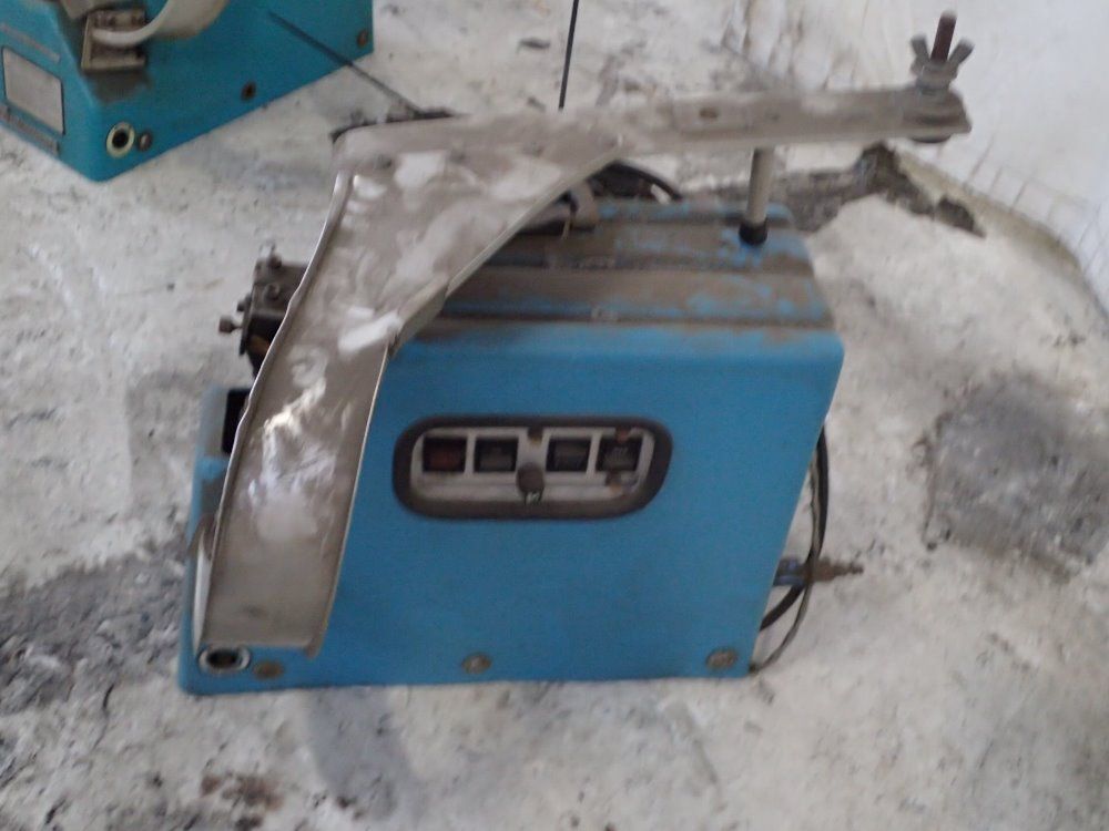 Hollingsworth Crimper