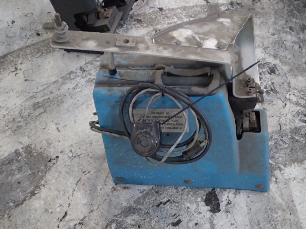 Hollingsworth Crimper