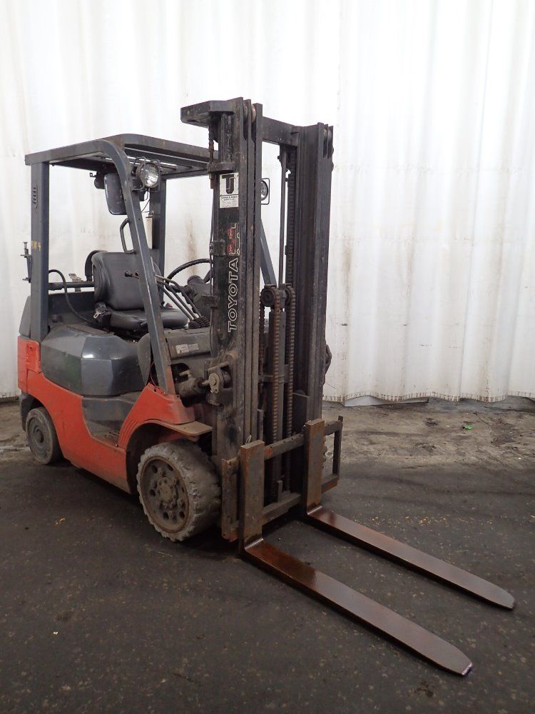 Toyota 5000# Propane Forklift - 7fgcu25