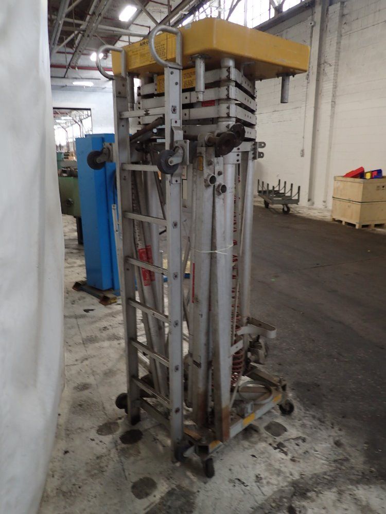 Up-right Scaffolds 250# Aluminum Pneumatic Man Lift