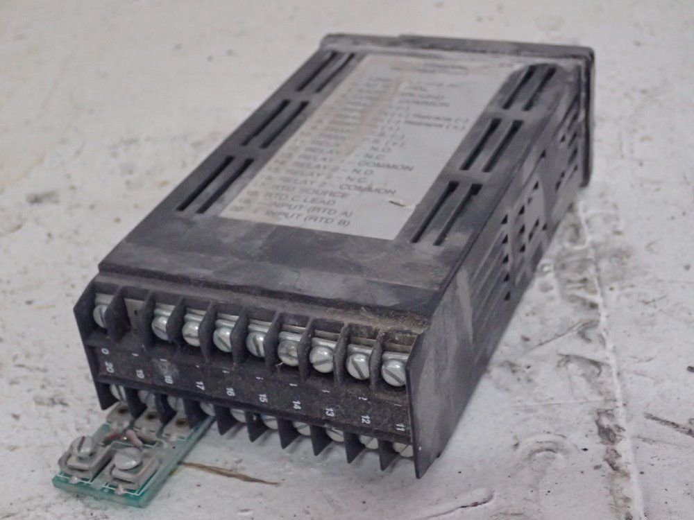 Eurotherm Corporation Controler