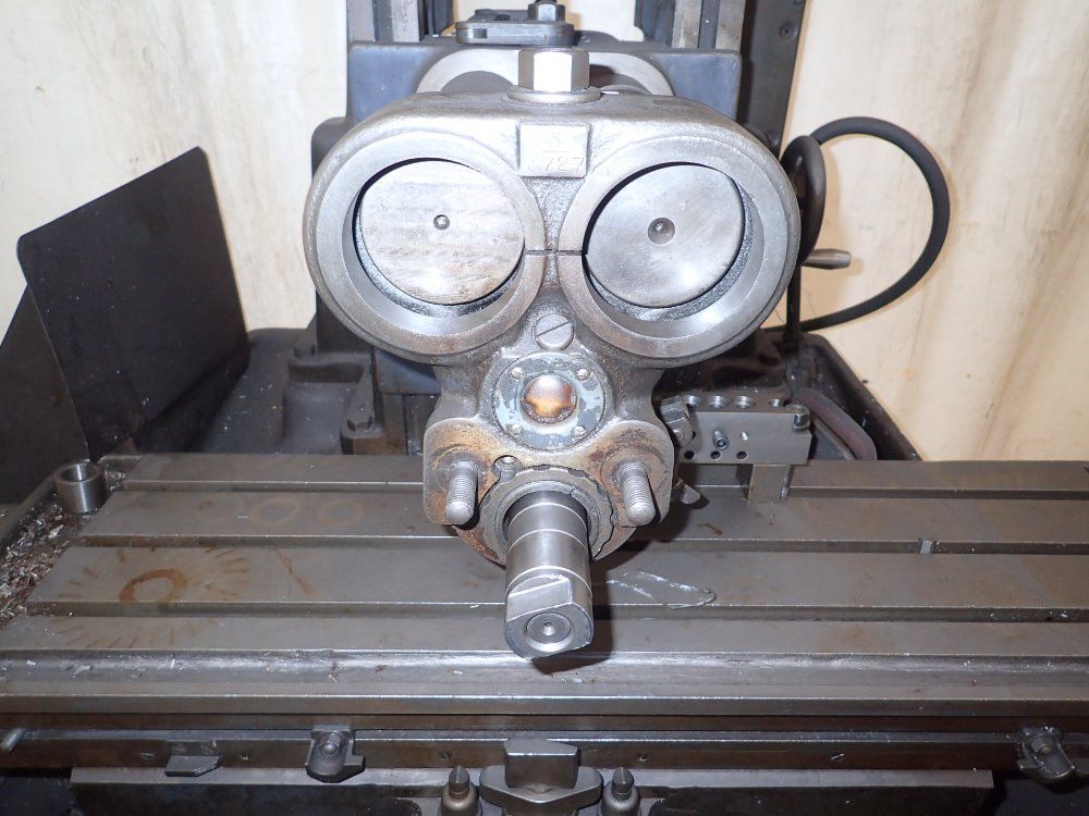 Milwaukee Kearney & Trecker Horizontal Mill