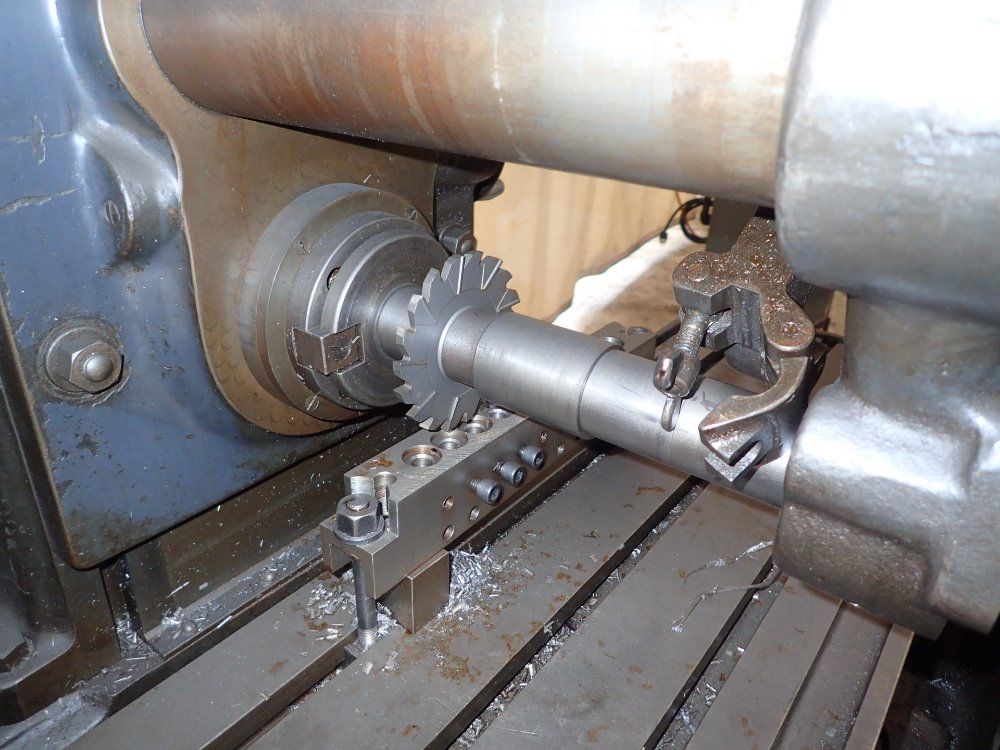 Milwaukee Kearney & Trecker Horizontal Mill